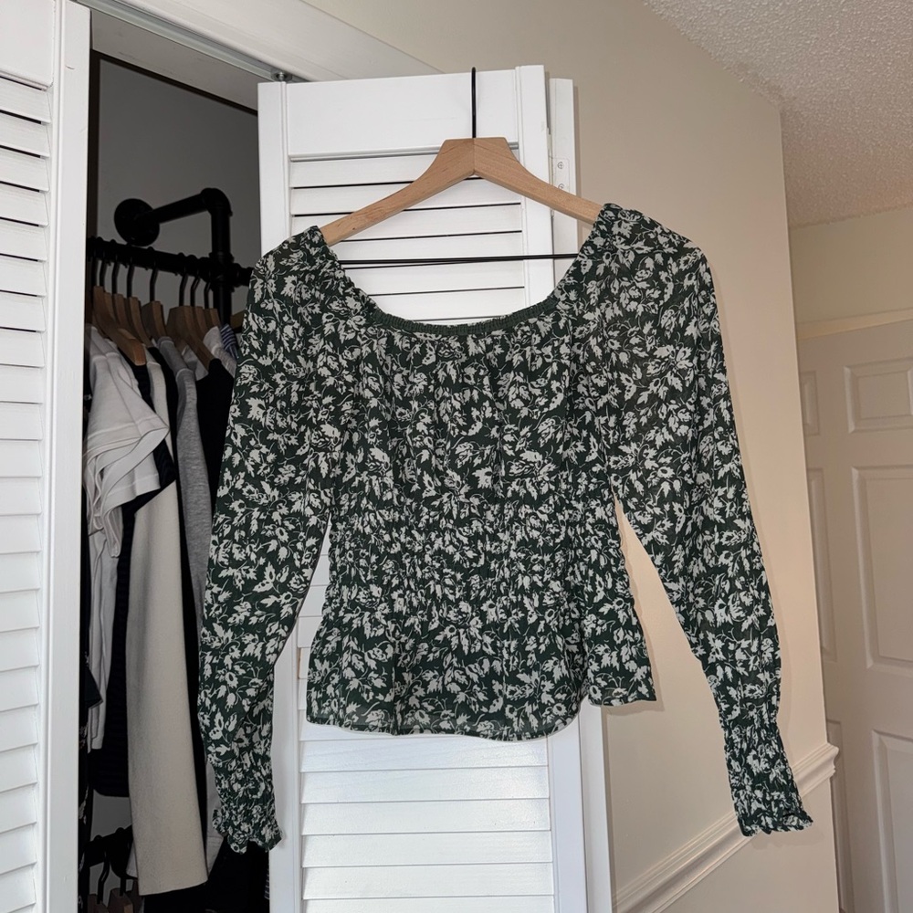 Madewell ‘Georgette Square-Neck Smock-Waist Top’ in Forest Leaves